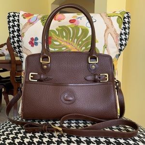 SOLD 💔 Vintage Dooney & Bourke Buckle Zip-Top